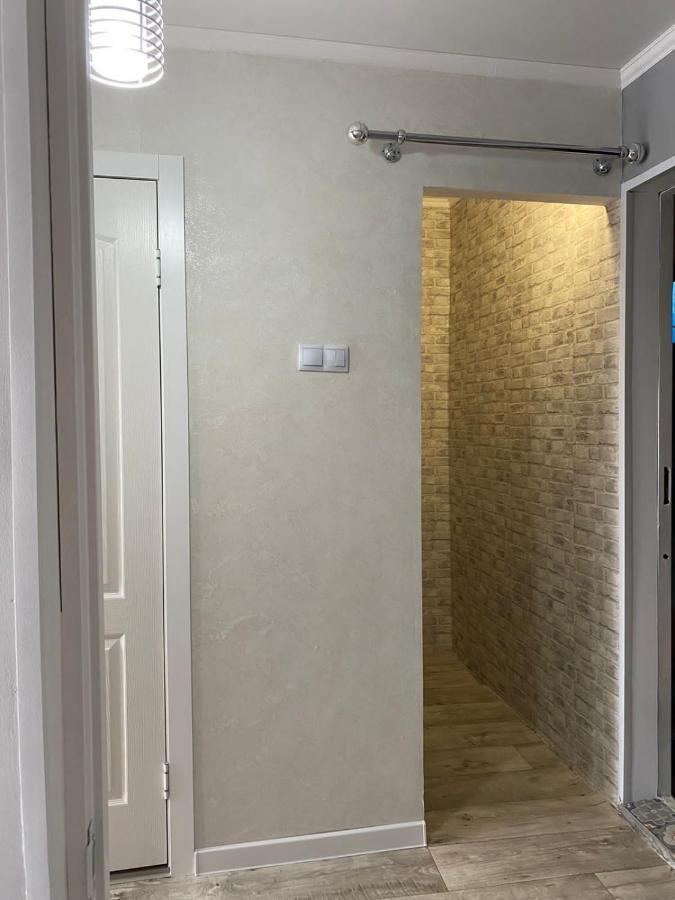 Daily short term flat Leilighet Uralsk Eksteriør bilde